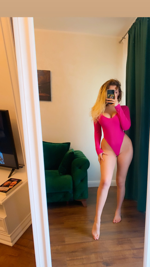 ana.denisa1909 onlyfans leaked picture 2
