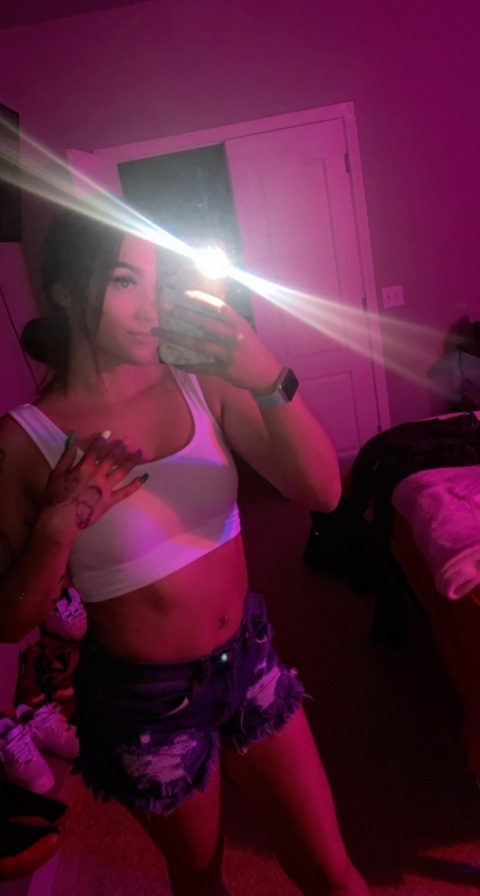 babykayyy16 onlyfans leaked picture 2