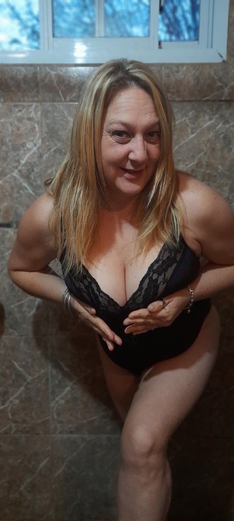 blondaragazza74 onlyfans leaked picture 2