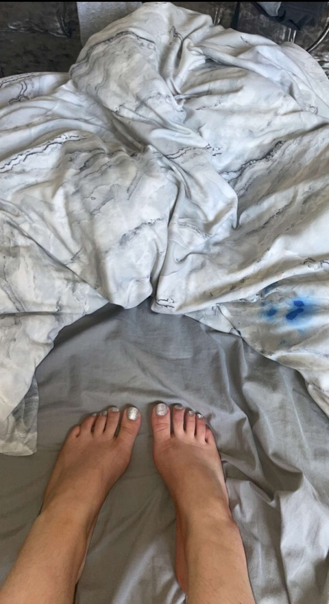 brattybritfeet onlyfans leaked picture 2