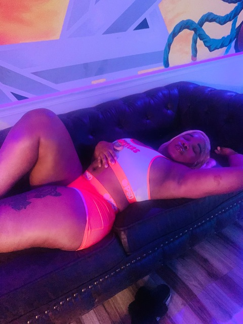 chyna_monroee1 onlyfans leaked picture 2