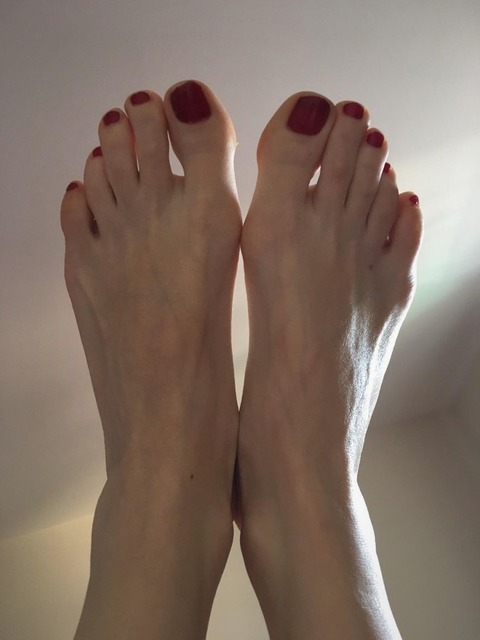 cinderellalittlefoot onlyfans leaked picture 2