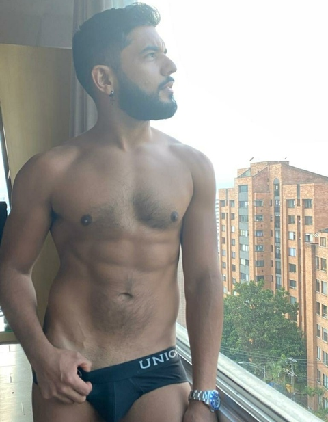 colombianxxx1 onlyfans leaked picture 2