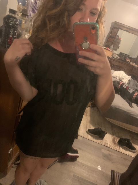 crazylittlehead1993 onlyfans leaked picture 2