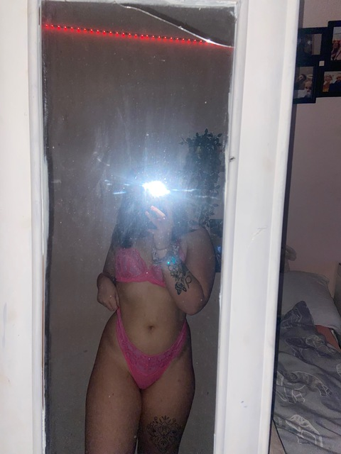 hanrose1107 onlyfans leaked picture 2