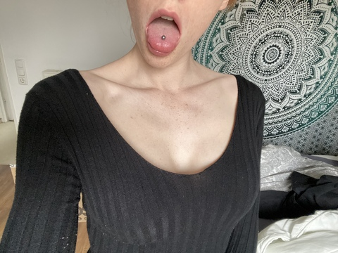 hotchillipepperginger onlyfans leaked picture 2