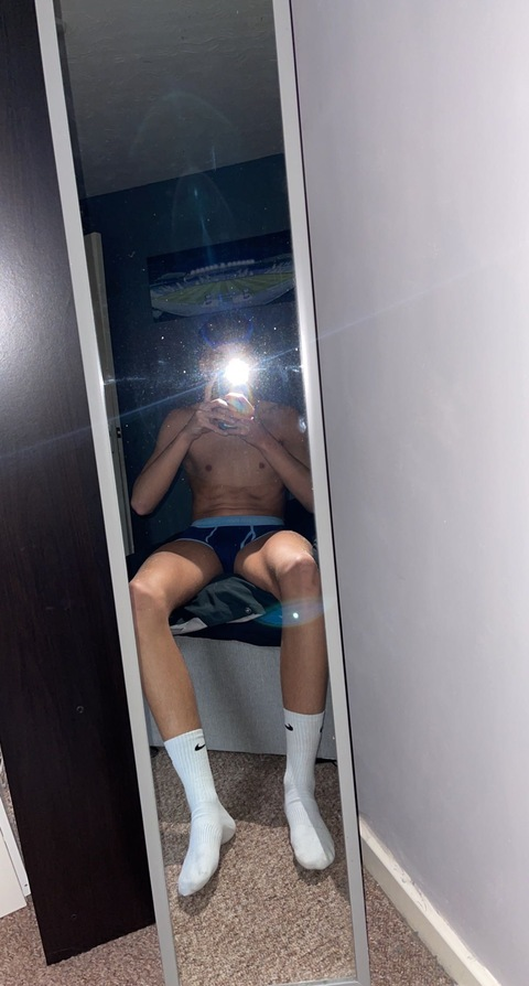jamesfield1 onlyfans leaked picture 2