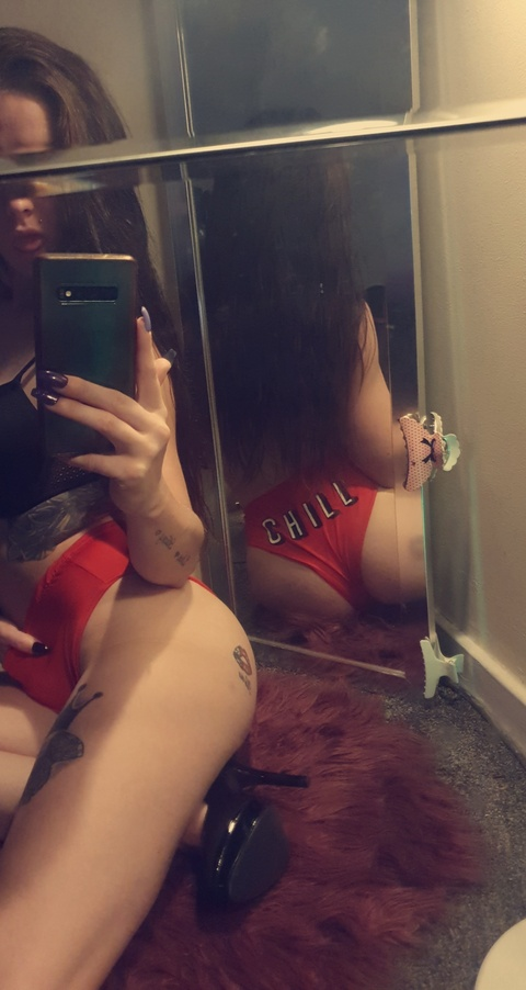 juicygirl27 onlyfans leaked picture 2
