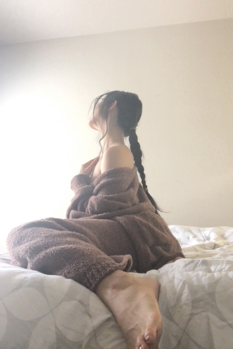 mara_ming onlyfans leaked picture 2