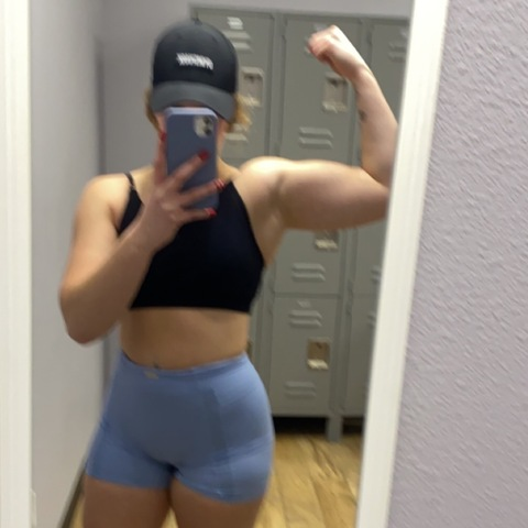 musclemommy onlyfans leaked picture 2