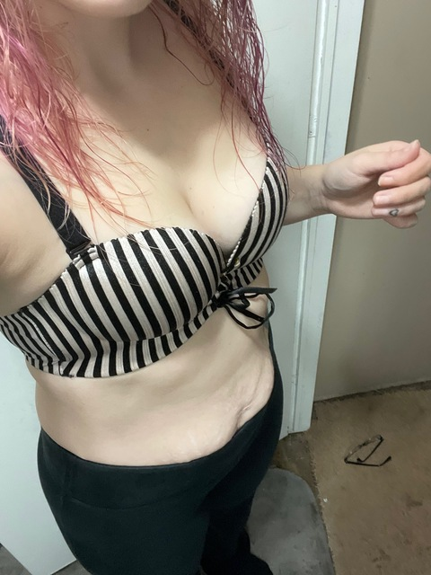naturalmomma263 onlyfans leaked picture 2