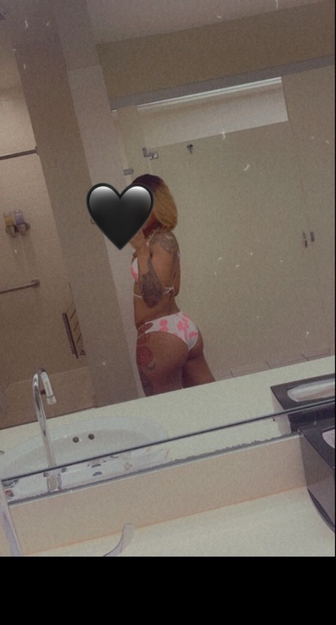 neanea_lovee onlyfans leaked picture 2