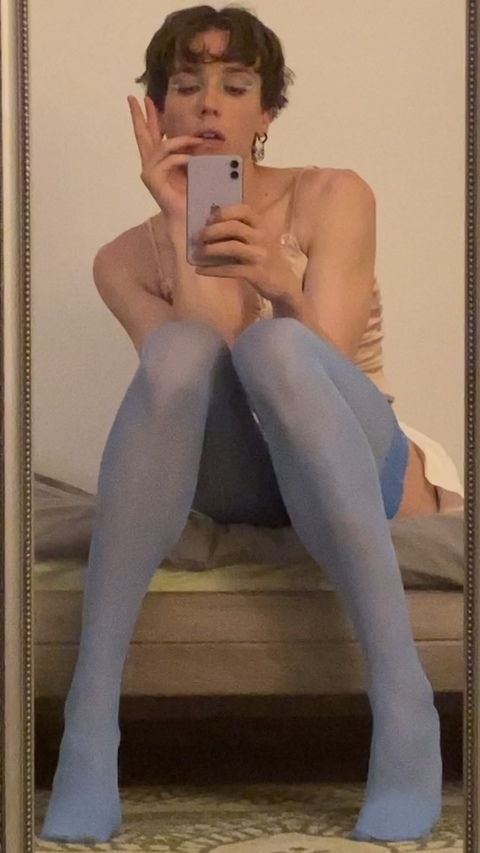 transfem-claire onlyfans leaked picture 2
