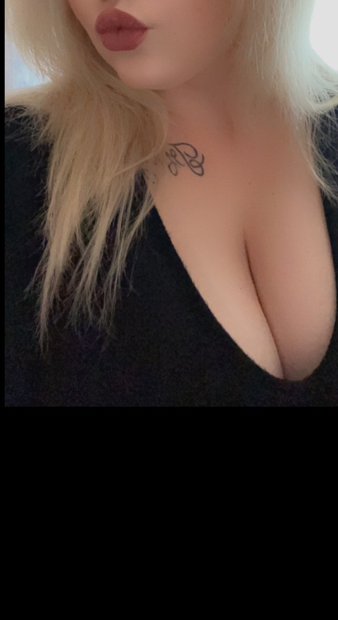vicbelle69 onlyfans leaked picture 2